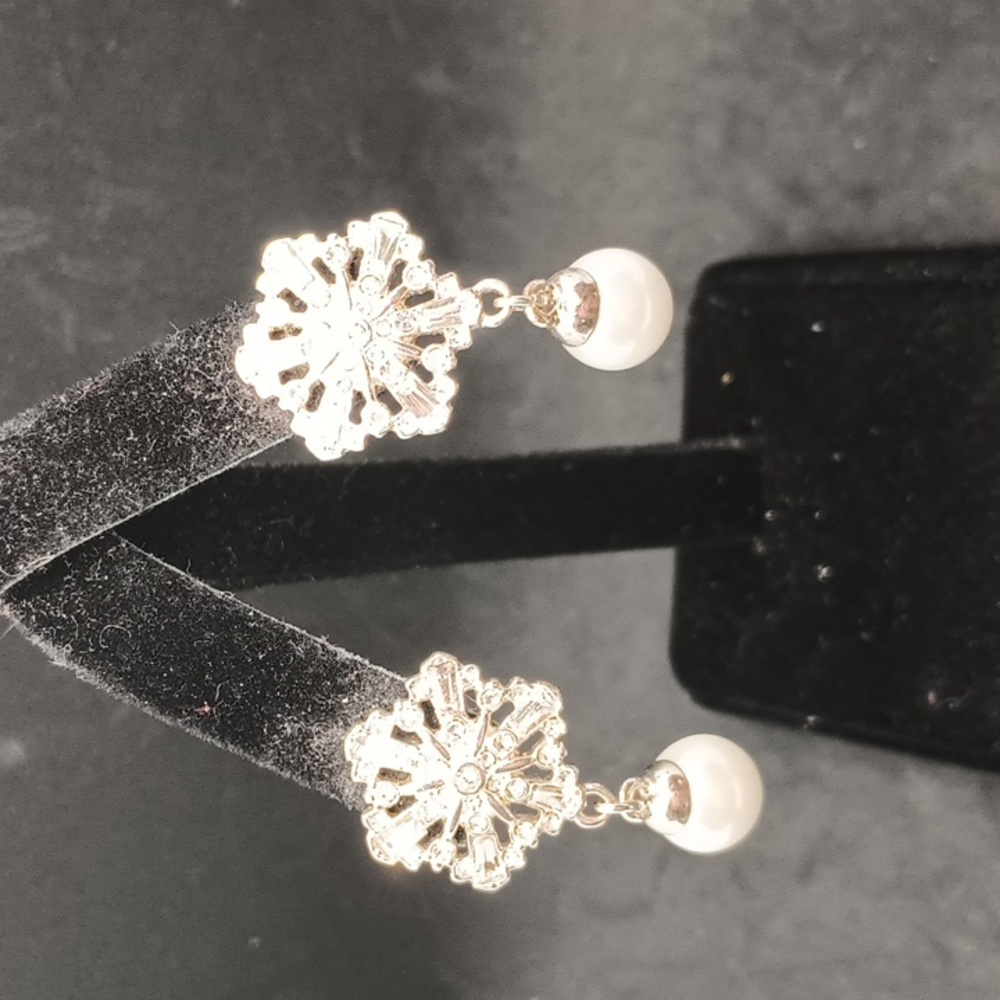 Vintage rhinestone faux pearl earrings